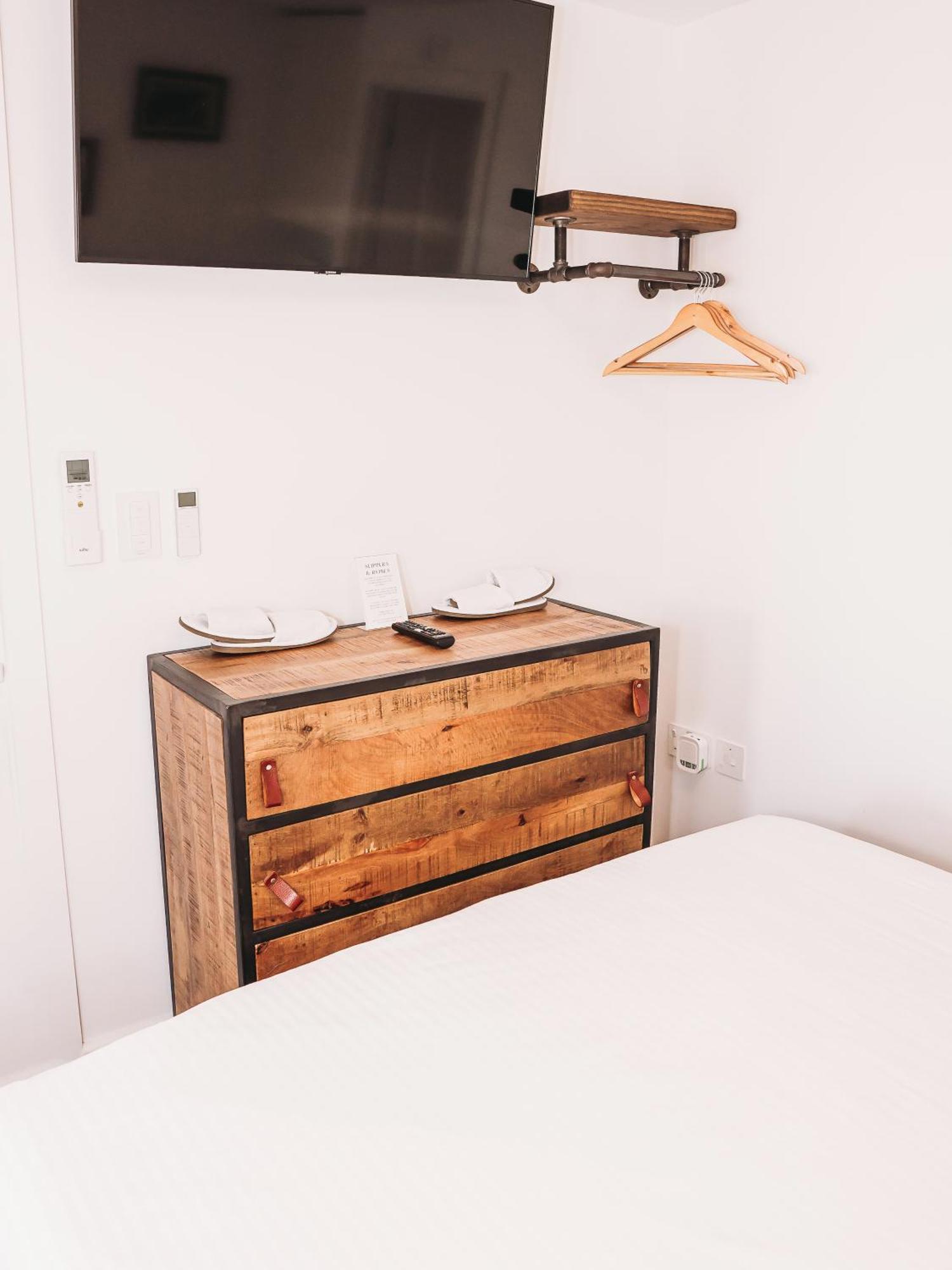 With Hot Tub - Near And Tewkesbury *